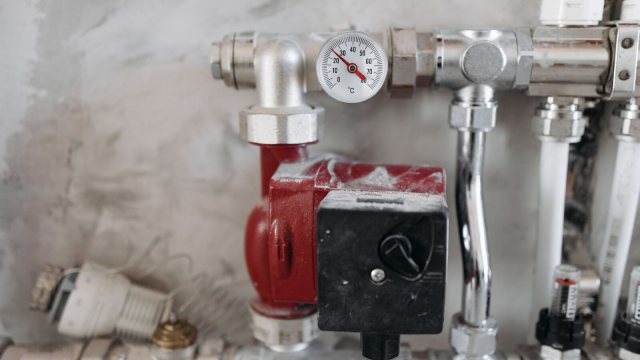 1.1 kW Elektrik Motoru: Devir, Akım ve Seçim Rehberi