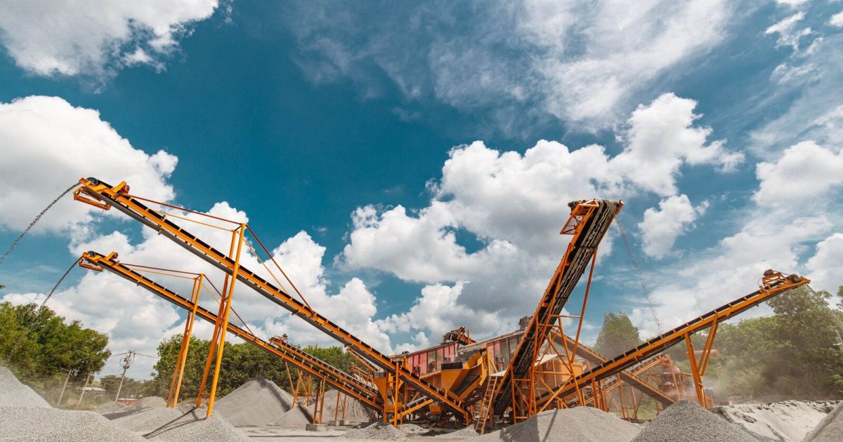Doğrusal titreşimli elek tesisi